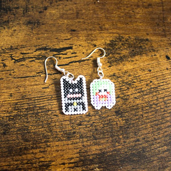 Mini pendientes punto de cruz joker y batman - Pulpofante