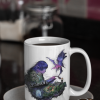 Taza con ilustración "Leyendo a Tolkien"
