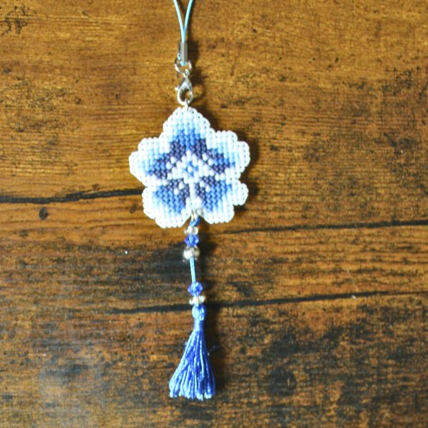 Fragmento Floral de un Mundo Frío