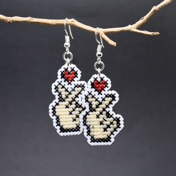 Pequeñas Decisiones Cuestionables en Forma de Amor  (o cómo decir “te quiero” con los dedos)