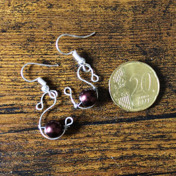 Reliquia de Bolsillo con Elegancia Sospechosa