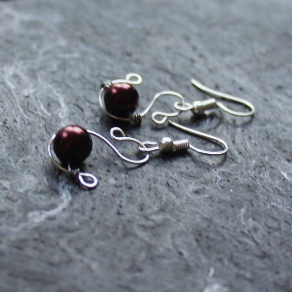 Reliquia de Bolsillo con Elegancia Sospechosa